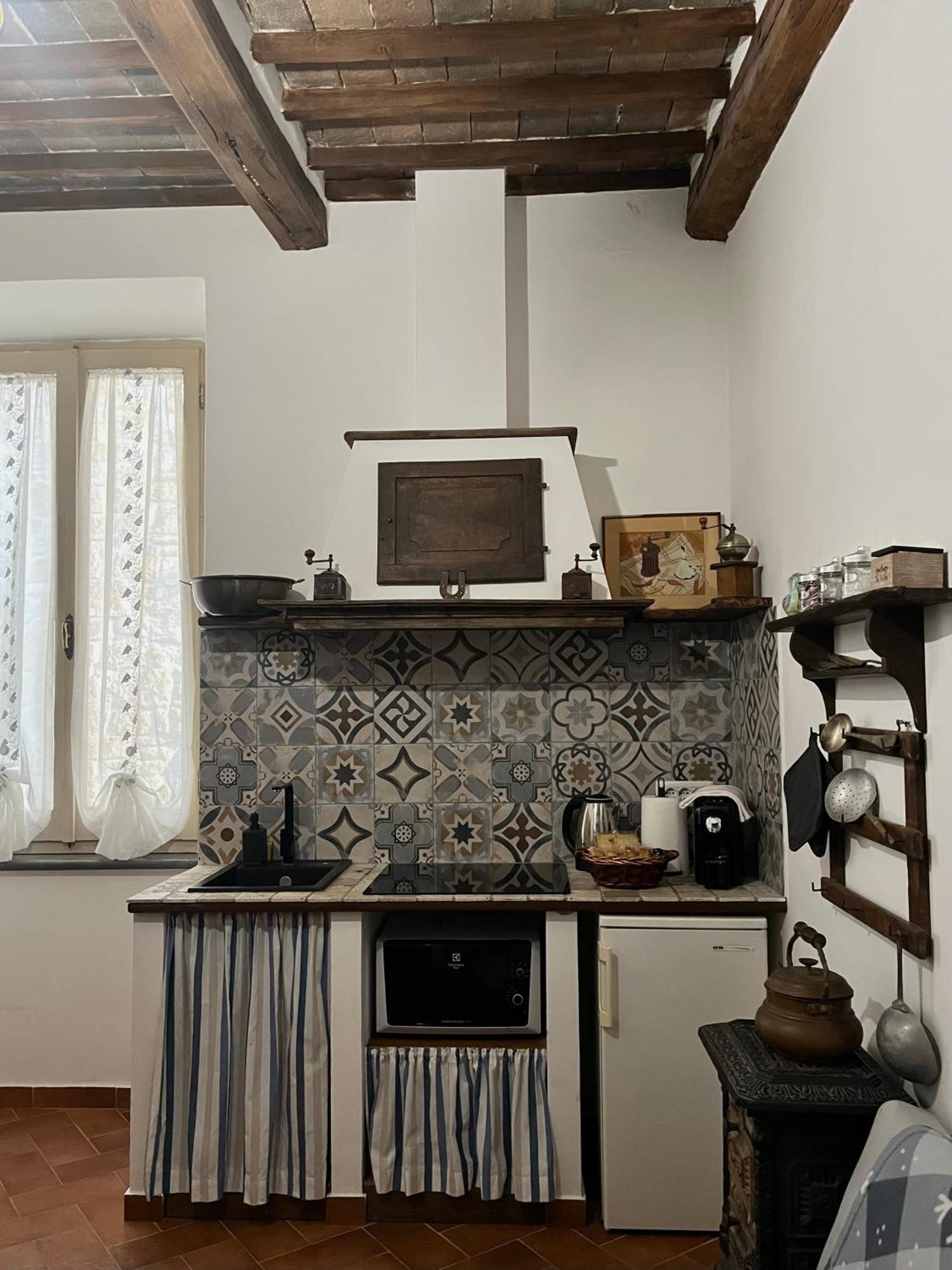 Apartamento Il Girasole Storico Pitigliano Exterior foto