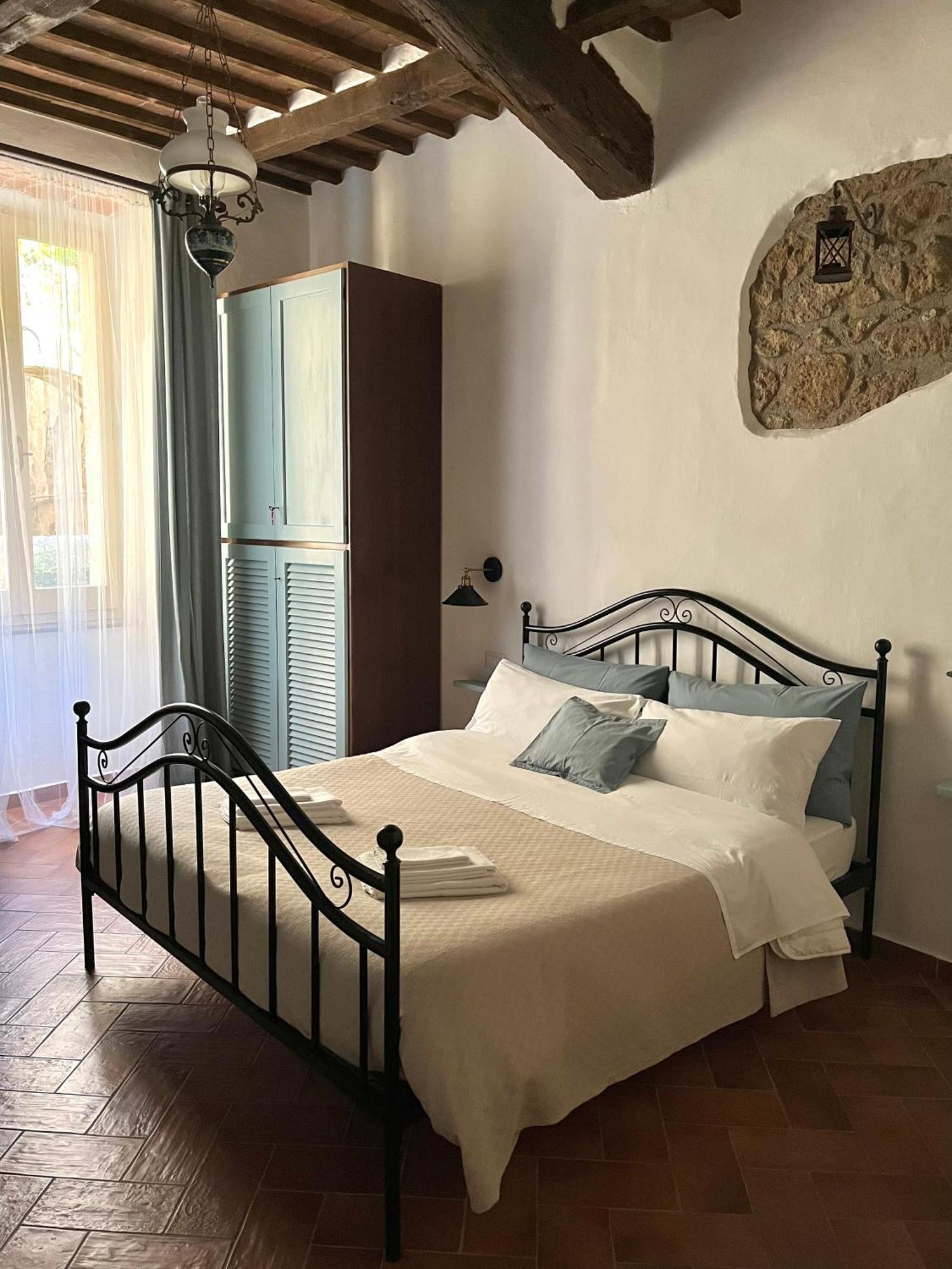 Apartamento Il Girasole Storico Pitigliano Exterior foto